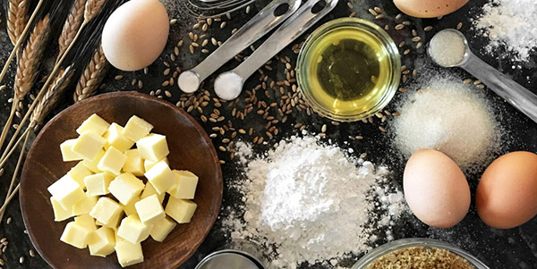 Nguy&ecirc;n liệu cần thiết cho m&oacute;n b&aacute;nh kem