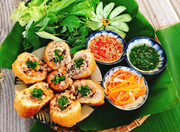 M&igrave; hấp thịt heo ngon ngất ngay