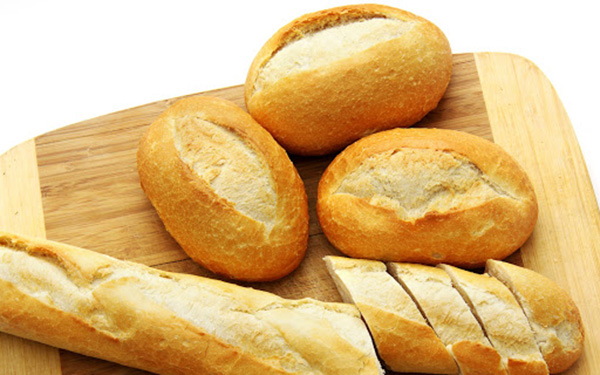 Bảo quản bánh mì trong ngăn đông của tủ lạnh